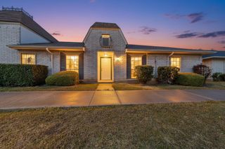 8 W Townhouse Lane 32, Grand Prairie, TX 75052