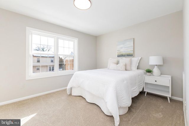 2777 GROVEMORE LN, Vienna, VA 22180