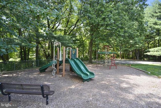 2777 GROVEMORE LN, Vienna, VA 22180