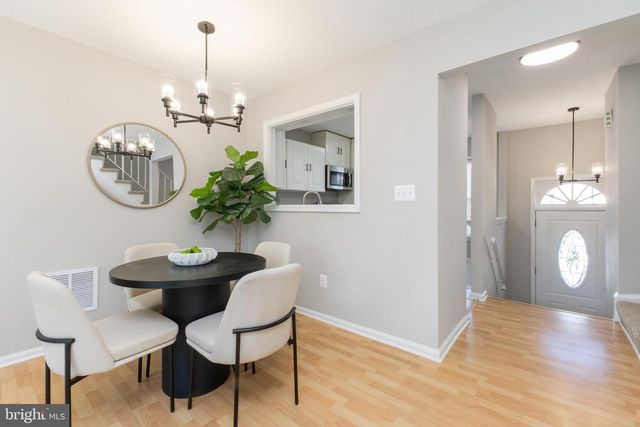 2777 GROVEMORE LN, Vienna, VA 22180