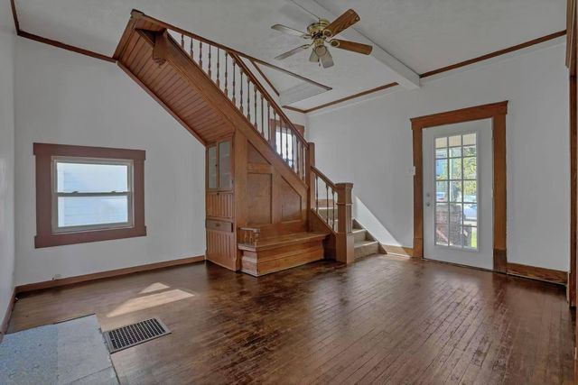 60 Dewey Avenue, Newark, OH 43055