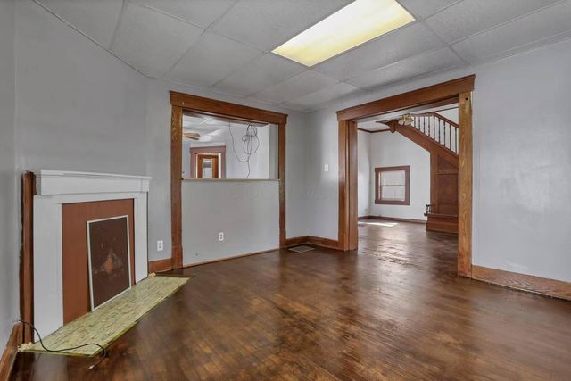 60 Dewey Avenue, Newark, OH 43055