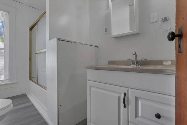 60 Dewey Avenue, Newark, OH 43055