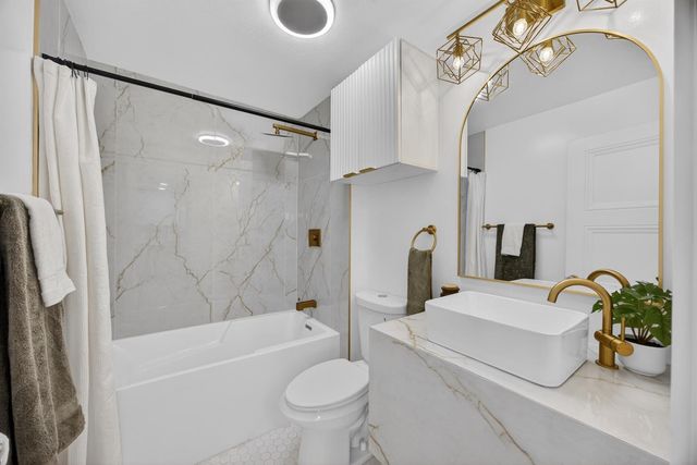 628 street, Sacramento, CA 95819