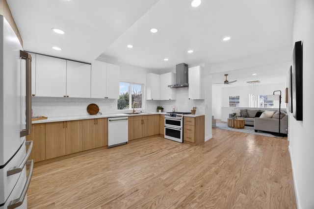 628 street, Sacramento, CA 95819