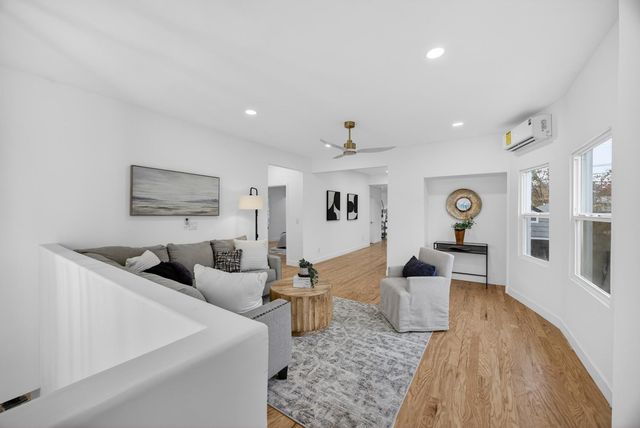 628 street, Sacramento, CA 95819