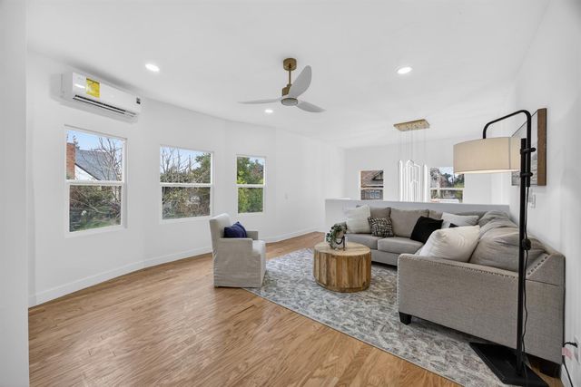 628 street, Sacramento, CA 95819