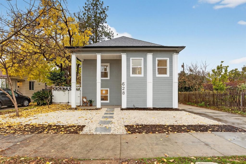 628 street, Sacramento, CA 95819