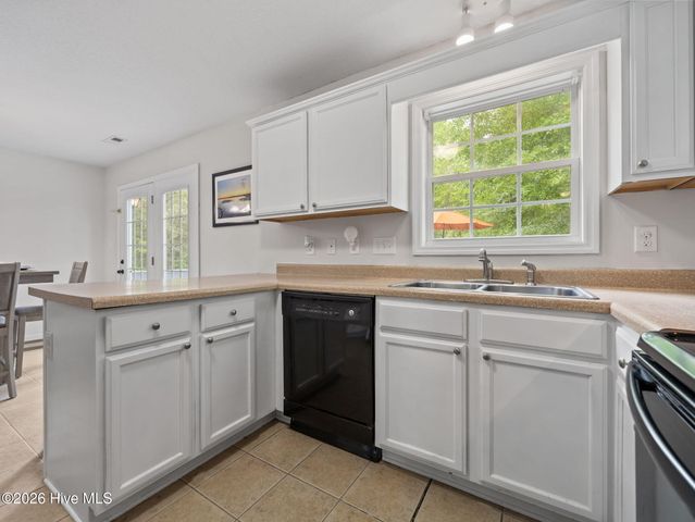 116 Mandy Lane, Hubert, NC 28539