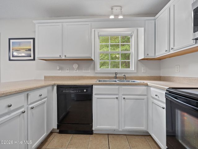 116 Mandy Lane, Hubert, NC 28539