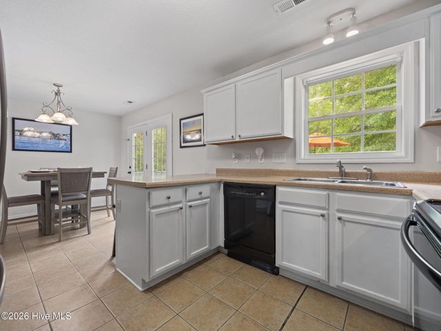 116 Mandy Lane, Hubert, NC 28539