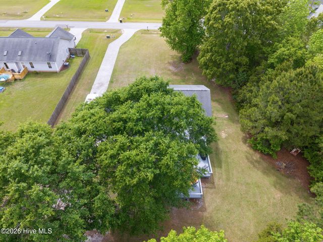 116 Mandy Lane, Hubert, NC 28539