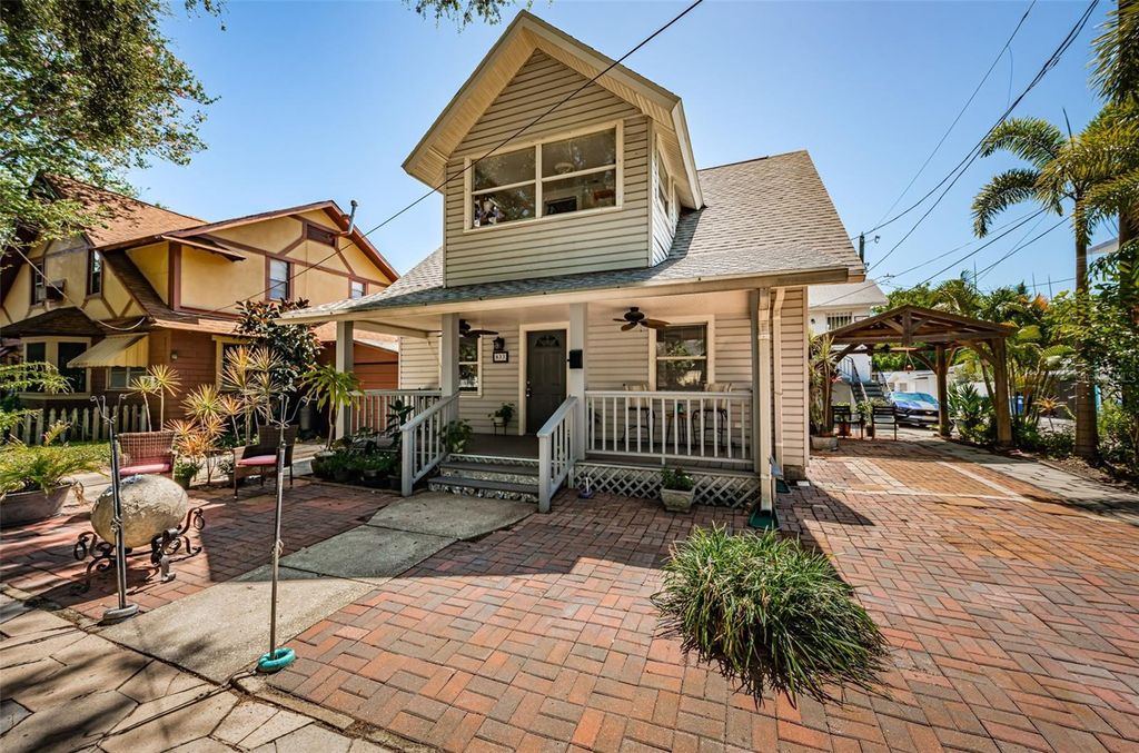 833 1ST STREET NE, St Petersburg, FL 33701