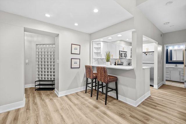 60 Gibson St 104, Boston, MA 02122