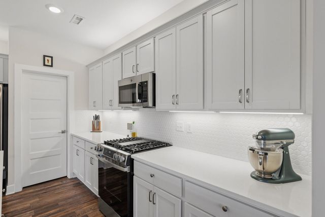 439 E Park Place, Andover, KS 67002