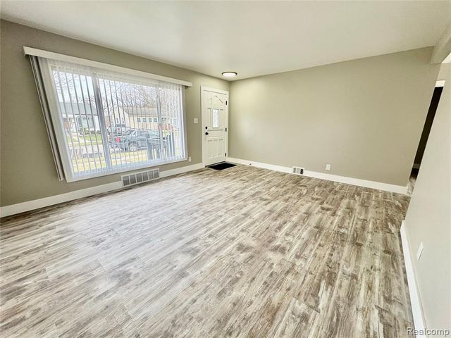 4711 Rosewold Avenue, Royal Oak, MI 48073