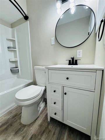 4711 Rosewold Avenue, Royal Oak, MI 48073