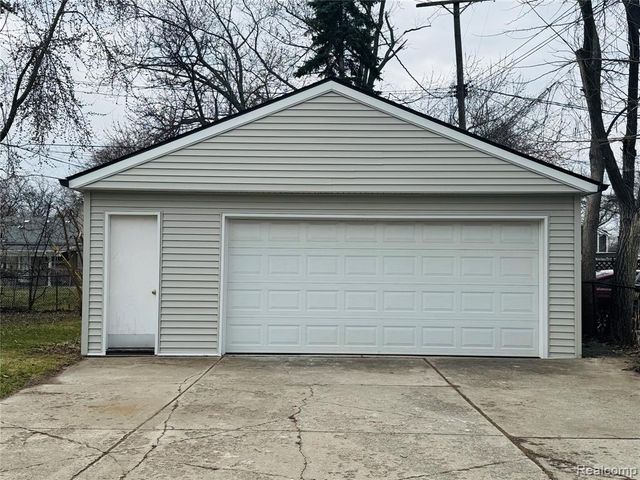 4711 Rosewold Avenue, Royal Oak, MI 48073