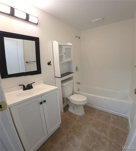 8261 Watson Road, Webster Groves, MO 63119