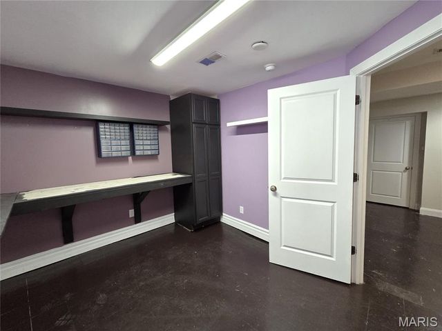 8261 Watson Road, Webster Groves, MO 63119