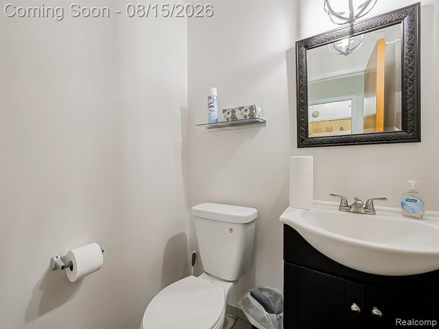 21131 Harvard Road, Southfield, MI 48076