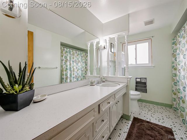21131 Harvard Road, Southfield, MI 48076