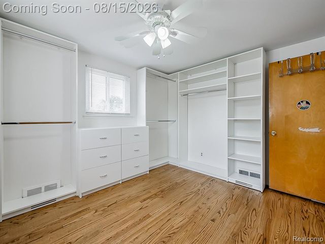 21131 Harvard Road, Southfield, MI 48076
