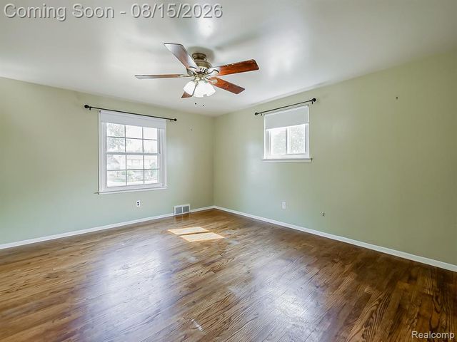 21131 Harvard Road, Southfield, MI 48076