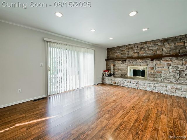 21131 Harvard Road, Southfield, MI 48076