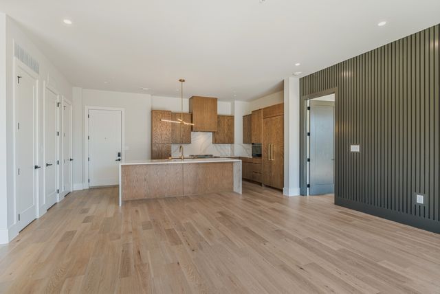321 31st Ave N Apt 111, Nashville, TN 37203