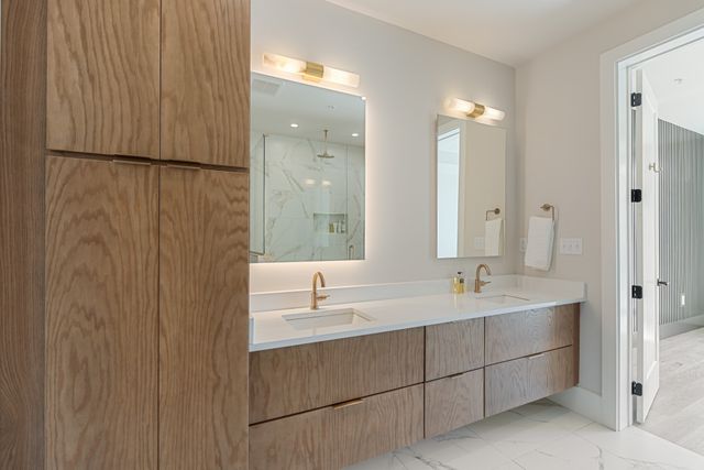 321 31st Ave N Apt 111, Nashville, TN 37203