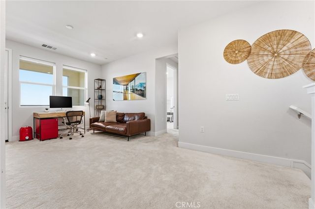 458 Loon, Irvine, CA 92618