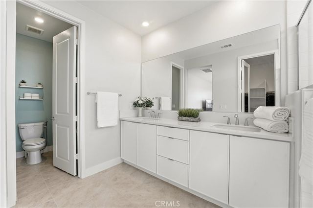 458 Loon, Irvine, CA 92618