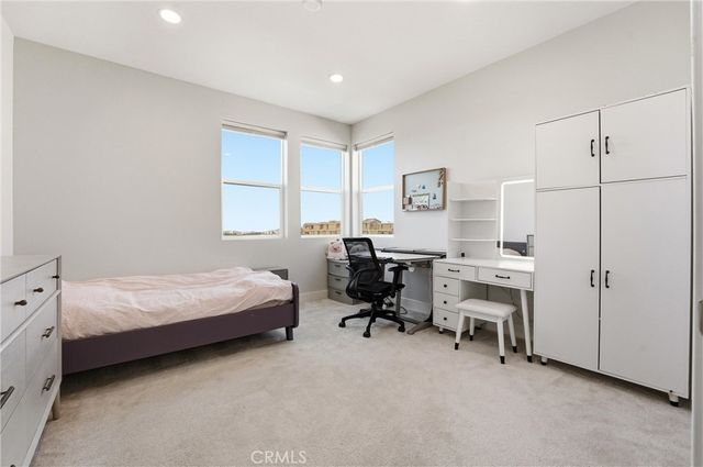 458 Loon, Irvine, CA 92618