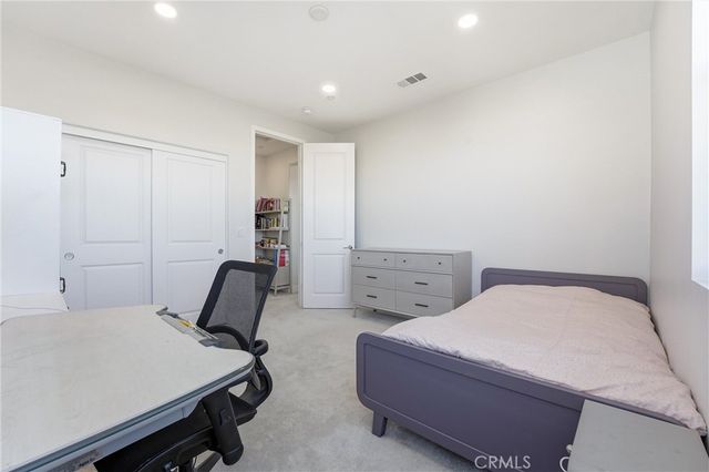 458 Loon, Irvine, CA 92618