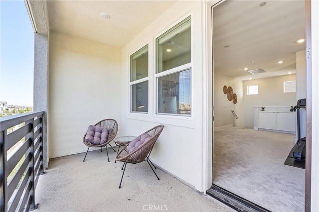 458 Loon, Irvine, CA 92618