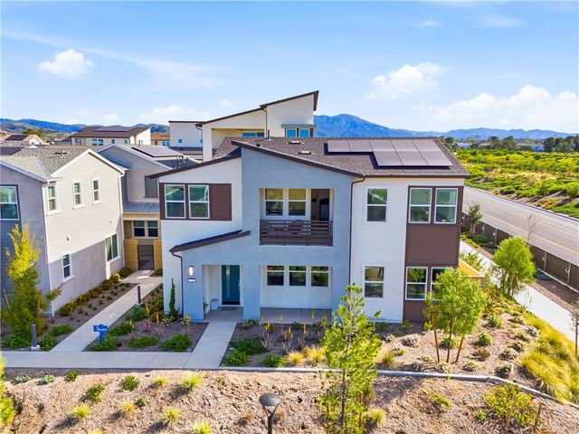 458 Loon, Irvine, CA 92618