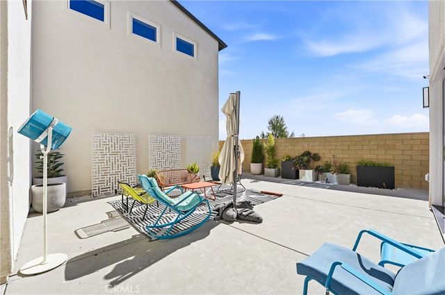 458 Loon, Irvine, CA 92618