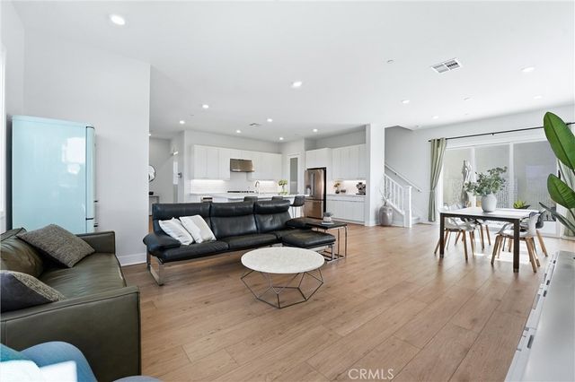 458 Loon, Irvine, CA 92618