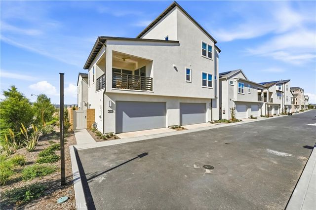 458 Loon, Irvine, CA 92618