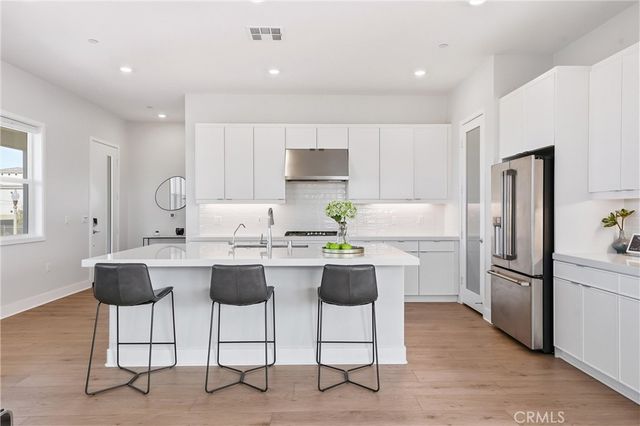 458 Loon, Irvine, CA 92618