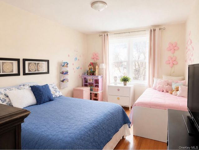 6143 157th Street, Flushing, NY 11367