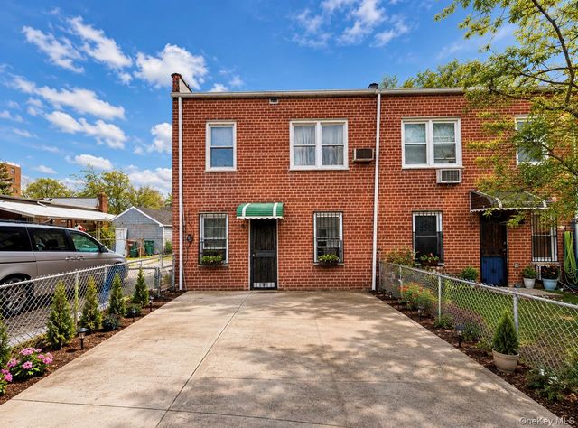 6143 157th Street, Flushing, NY 11367