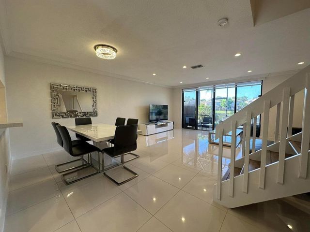 10630 NW 14th Street 118, Plantation, FL 33322