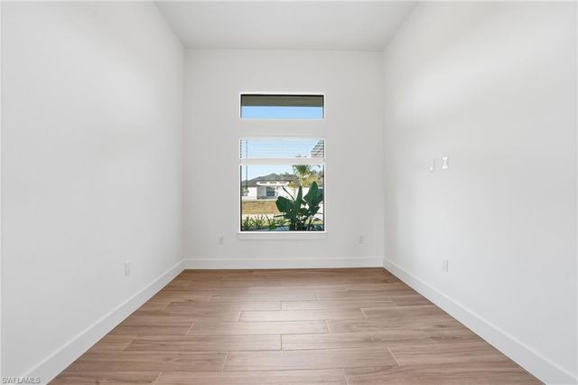 3903 15th ST SW, Lehigh Acres, FL 33976