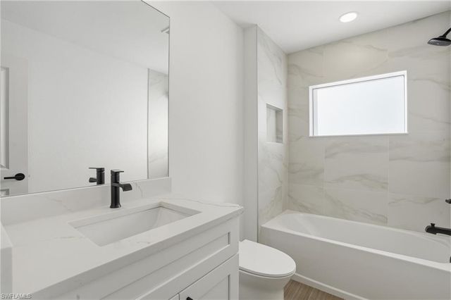 3903 15th ST SW, Lehigh Acres, FL 33976