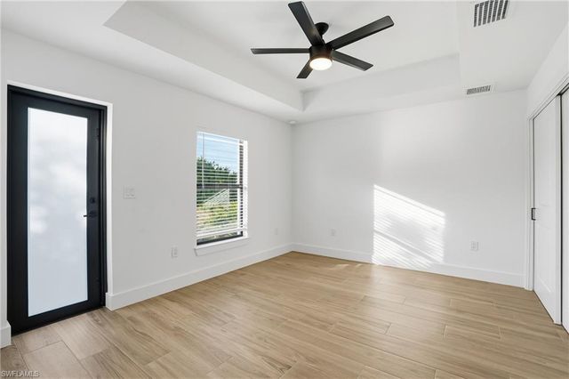 3903 15th ST SW, Lehigh Acres, FL 33976