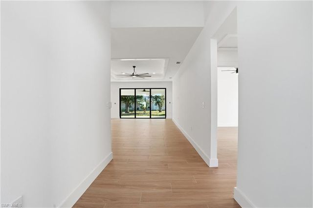 3903 15th ST SW, Lehigh Acres, FL 33976