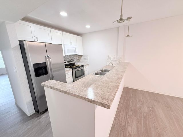 2117 E Bond Drive 1, West Palm Beach, FL 33415