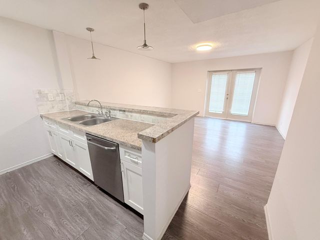 2117 E Bond Drive 1, West Palm Beach, FL 33415